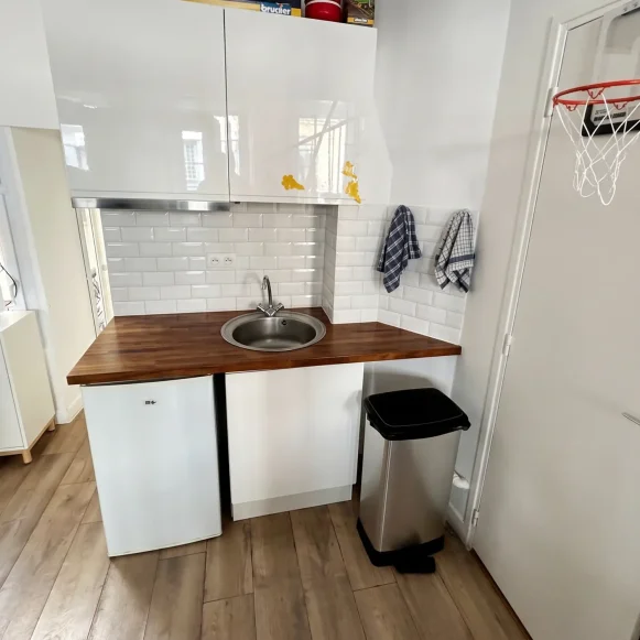 Bureau privé 30 m² 8 postes Location bureau Rue Saint Denis Paris 75002 - photo 3
