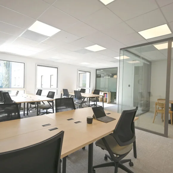 Espace indépendant 46 m² 12 postes Coworking Rue Ordener Paris 75018 - photo 1