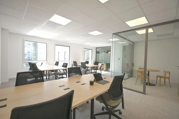 Espace indépendant - 75018 - 12 postes - 7128€