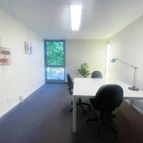 Bureau privé 18 m² 4 postes Location bureau Avenue du Neuhof Strasbourg 67100 - photo 1