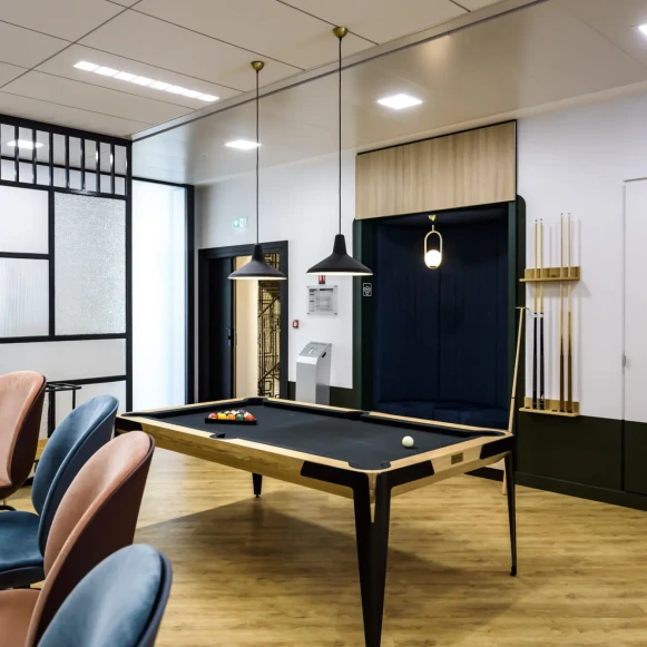 Bureau privé 15 m² 3 postes Coworking Rue Traversière Paris 75012 - photo 2