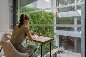 Open Space - 13007 - 150 postes - 199€