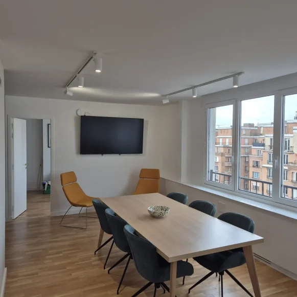 Bureau privé 12 m² 3 postes Location bureau Rue Alfred Roll Paris 75017 - photo 3