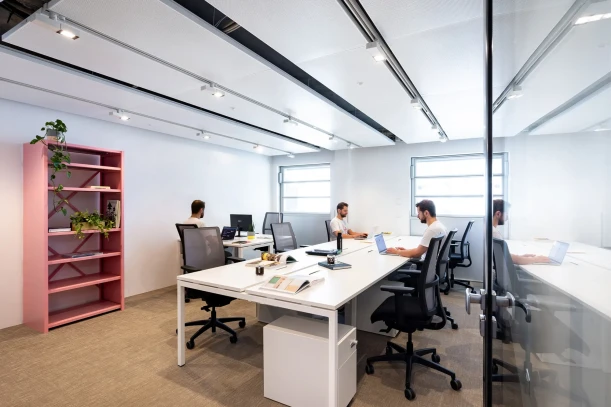 Bureau privé - 75011 - 8 postes - 6240€