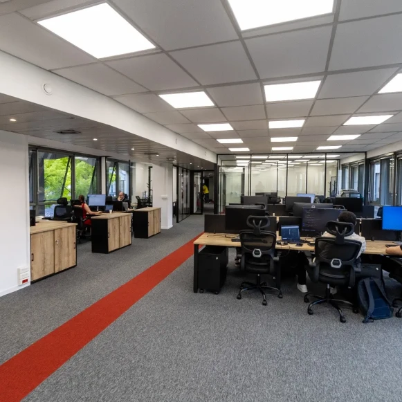 Bureau privé 12 m² 2 postes Location bureau Rue Jacques Daguerre Rueil-Malmaison 92500 - photo 3