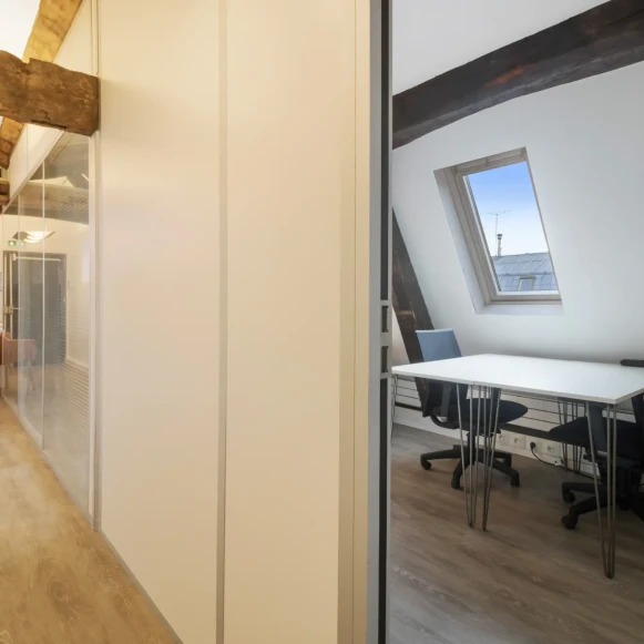 Bureau privé 20 m² 5 postes Location bureau Rue de la Chaussée d'Antin Paris 75009 - photo 4