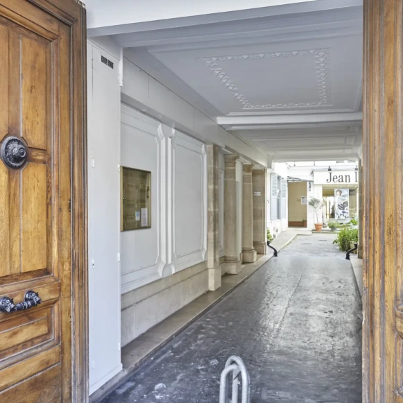 Bureau privé 22 m² 6 postes Location bureau Rue du Havre Paris 75009 - photo 1