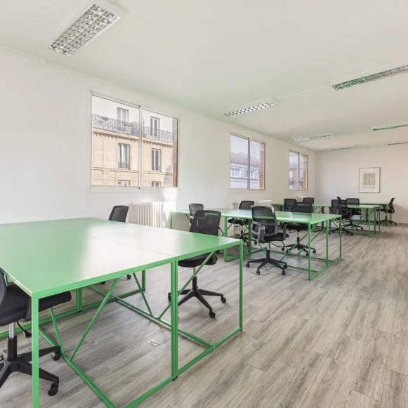Espace indépendant 100 m² 16 postes Location bureau Rue de Charonne Paris 75011 - photo 2