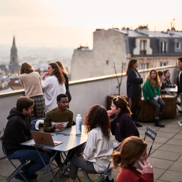 Open Space  15 postes Location bureau Rue de l'Est Paris 75020 - photo 2