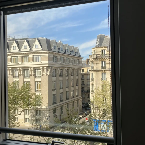 Espace indépendant 18 m² 6 postes Location bureau Boulevard du Montparnasse Paris 75014 - photo 3