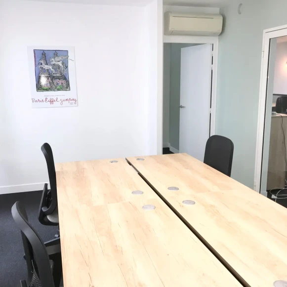 Bureau privé 130 m² 25 postes Coworking Rue Benjamin Franklin Paris 75016 - photo 3