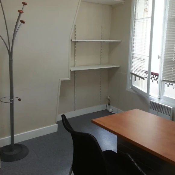Bureau privé 8 m² 1 poste Location bureau Rue de Rivoli Paris 75001 - photo 7