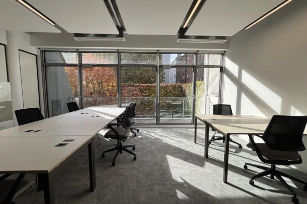 Bureau privé - 92110 - 2 postes - 980€