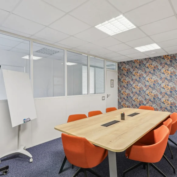 Bureau privé 12 m² 2 postes Coworking Avenue des Amethystes Nantes 44300 - photo 3