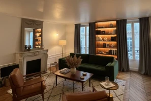 Bureau privé - 75008 - 4 postes - 2990€