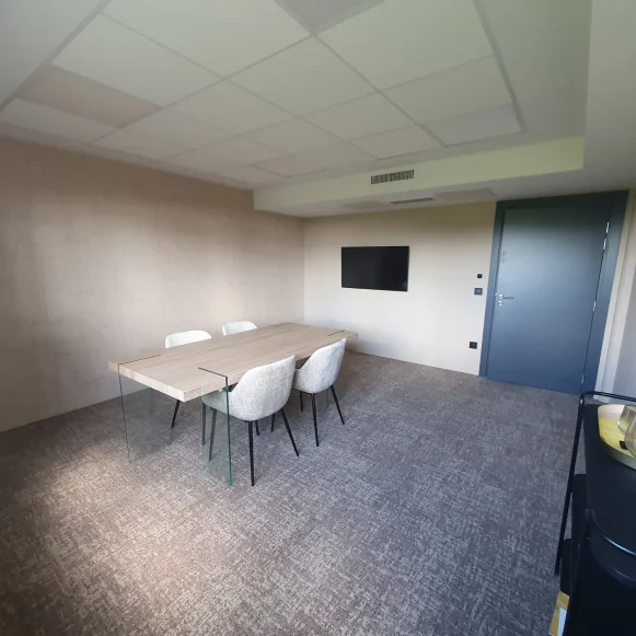 Bureau privé 12 m² 1 poste Location bureau Rue du Parc Oberhausbergen 67205 - photo 4