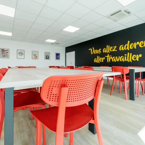 Bureau privé 12 m² 2 postes Coworking Rue Evariste Galois Biot 06410 - photo 1