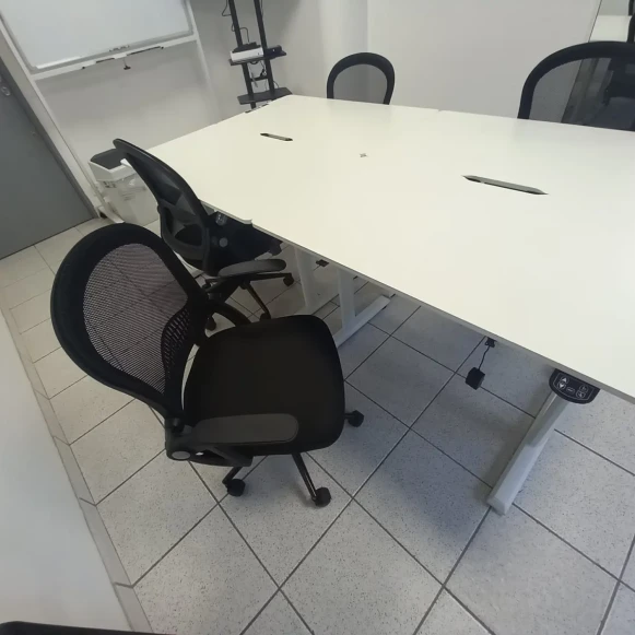 Espace indépendant 25 m² 4 postes Coworking Boulevard Robert Schuman Nantes 44300 - photo 8