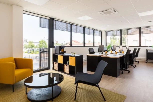 Bureau privé - 69100 - 9 postes - 1800€