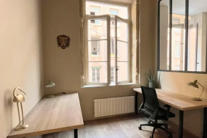 Open Space - 69001 - 1 poste - 360€