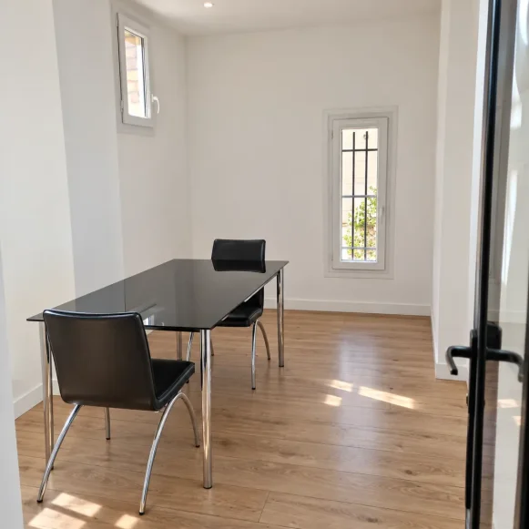 Bureau privé 9 m² 2 postes Location bureau Boulevard Bourdon Paris 75004 - photo 1