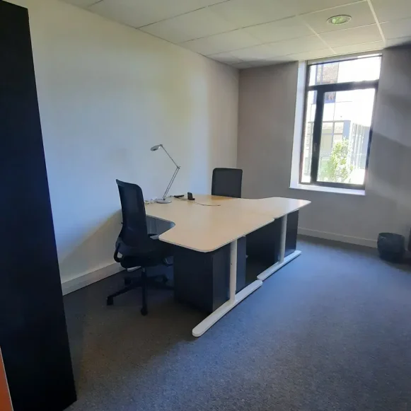 Bureau privé 14 m² 2 postes Location bureau Chemin du Moulin Carron Dardilly 69570 - photo 1