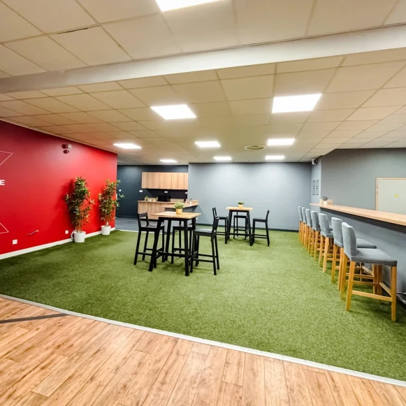 Bureau privé 10 m² 2 postes Location bureau Chemin des Cordeliers Mantes-la-Ville 78711 - photo 8