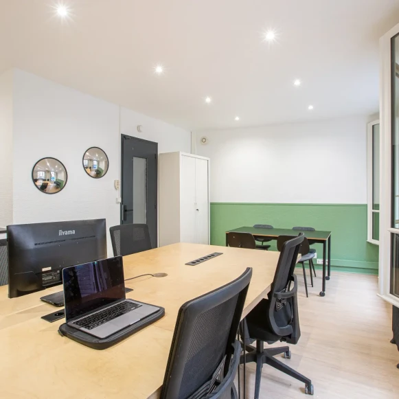 Espace indépendant 45 m² 8 postes Location bureau Rue Saint-Honoré Paris 75001 - photo 1