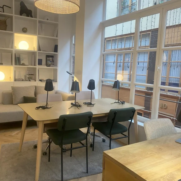 Bureau privé 16 m² 4 postes Coworking Passage du Grand Cerf Paris 75002 - photo 4