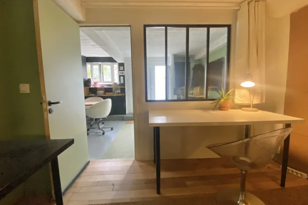 Bureau privé - 93100 - 3 postes - 500€