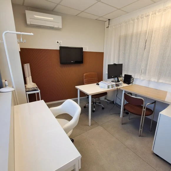 Bureau privé 16 m² 6 postes Location bureau Avenue Jean Jaurès Joinville-le-Pont 94340 - photo 4