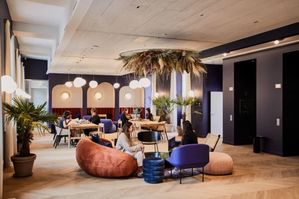 Bureau privé - 75008 - 16 postes - 22240€