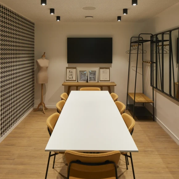 Bureau privé 18 m² 5 postes Location bureau Rue de Calais Paris 75009 - photo 4