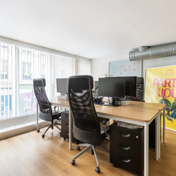 Espace indépendant 80 m² 15 postes Coworking Rue Henri Chevreau Paris 75020 - photo 1