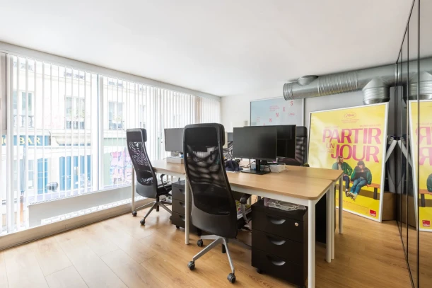 Espace indépendant - 75020 - 15 postes - 3000€