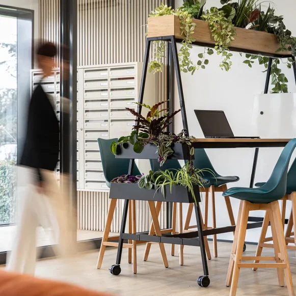 Bureau privé 16 m² 3 postes Coworking Rue des Frères Lumière Chassieu 69680 - photo 8