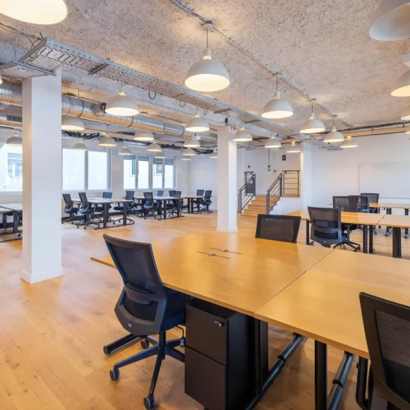 Bureau privé 165 m² 34 postes Location bureau Rue Jules Lefebvre Paris 75009 - photo 1