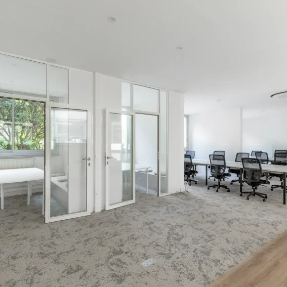 Bureau privé 123 m² 36 postes Coworking Avenue de Saint-Ouen Paris 75018 - photo 4