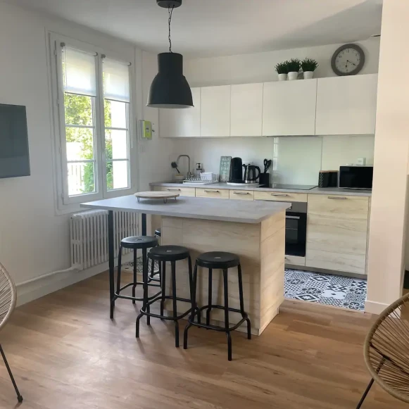 Espace indépendant 50 m² 6 postes Coworking Rue Emile Dubonnet La Ferté-Saint-Aubin 45240 - photo 2