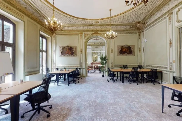 Open Space - 13006 - 10 postes - 240€