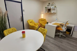 Open Space - 67100 - 14 postes - 200€