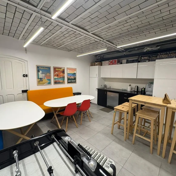 Bureau privé 75 m² 8 postes Location bureau Avenue de Villiers Paris 75017 - photo 4