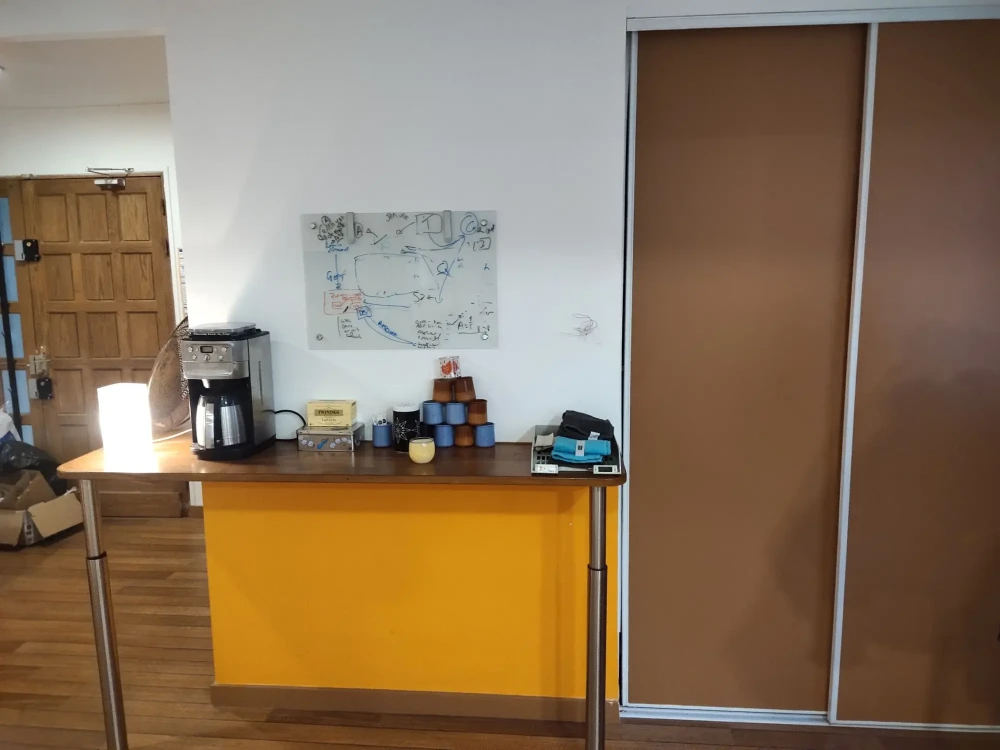 Open Space - 92800 - 4 postes - 175€