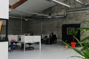 Open Space - 65420 - 12 postes - 170€