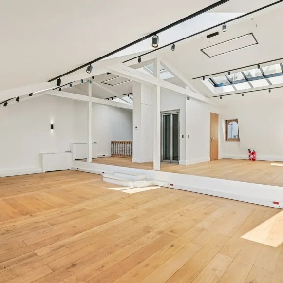 Espace indépendant 569 m² 74 postes Location bureau Boulevard Malesherbes Paris 75017 - photo 12