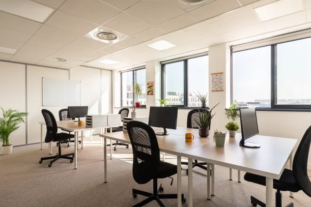Espace indépendant - 69100 - 50 postes - 3400€