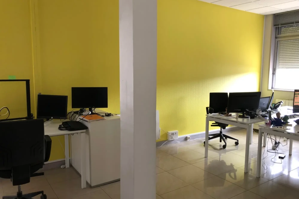 Bureau privé - 69009 - 3 postes - 700€