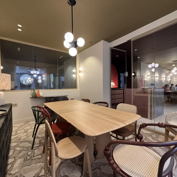 Open Space  10 postes Location bureau Rue Ernest Psichari Paris 75007 - photo 1