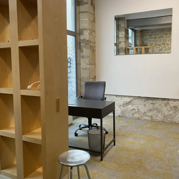 Open Space  2 postes Location bureau Rue Saint-Joseph Paris 75002 - photo 3