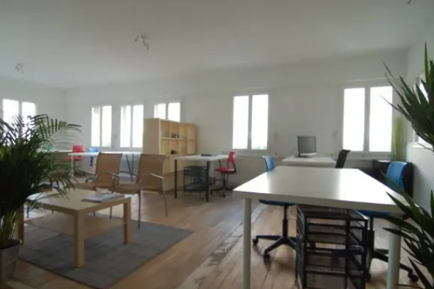 Open Space - 44000 - 3 postes - 190€